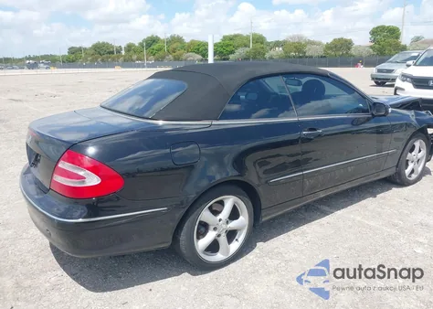 2005 Mercedes-Benz Clk 320 z USA, uszkodzony, nr VIN WDBTK65J85F149075